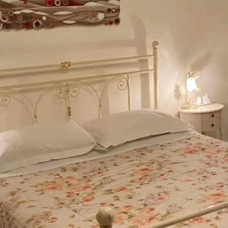 Paradiso San Vincenzo לינה וארוחת בוקר *