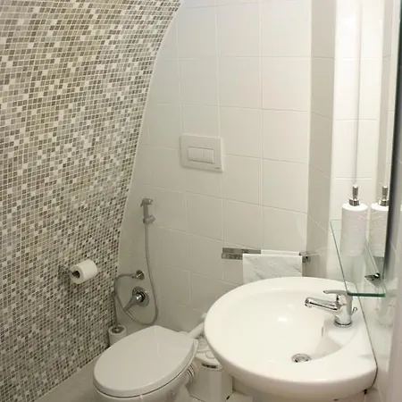 Paradiso San Vincenzo Frühstückspension