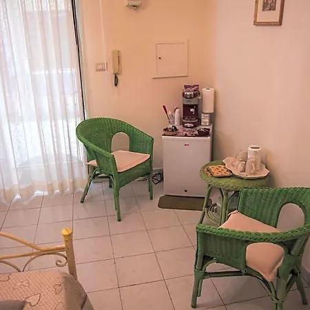 Paradiso San Vincenzo Bed & Breakfast *
