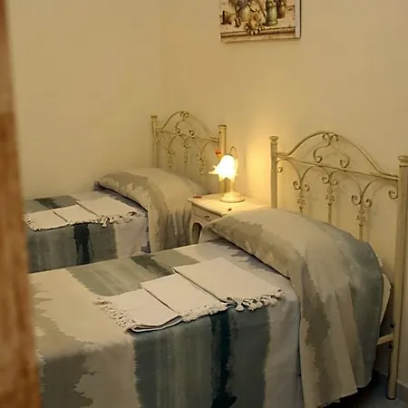 Paradiso San Vincenzo Bed & Breakfast *